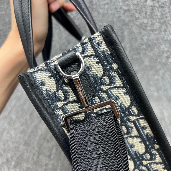 100% Authentic Dior Leather Hand Bag - Picture 6 of 16